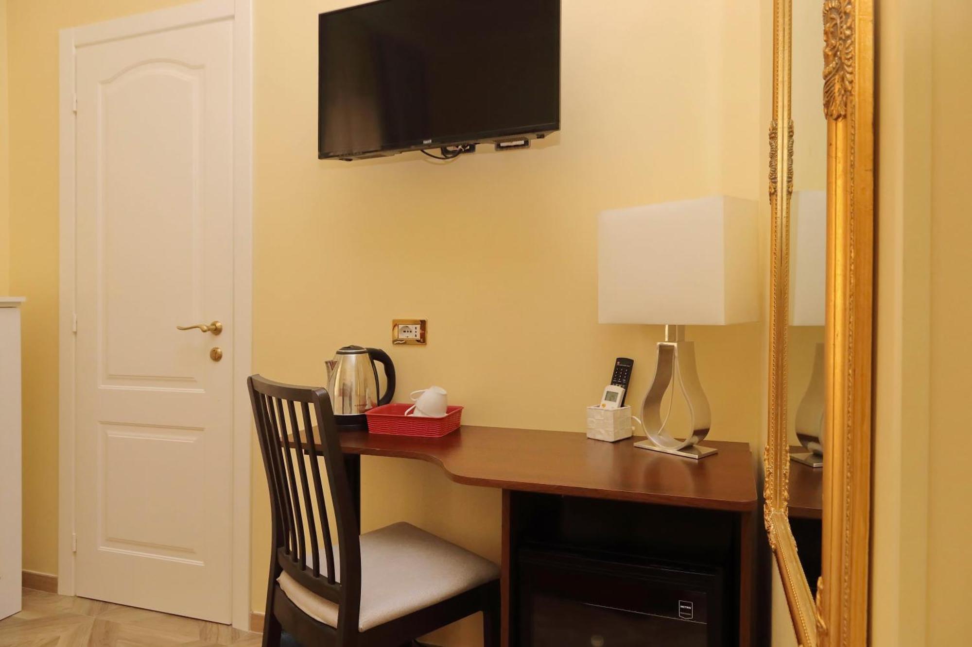 Fancy Guesthouse Vatican Рим Екстер'єр фото
